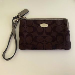Coach Original Small Wristlet Corner Zip